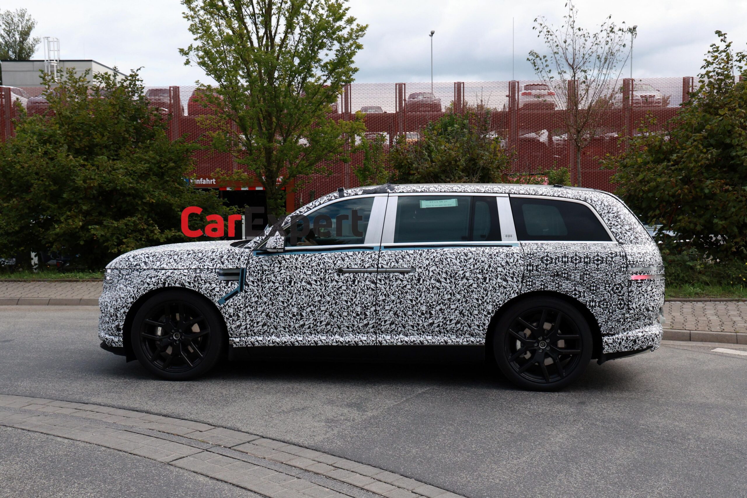 جينيسيس GV90 الأفخم والأكبر حجماً في تاريخ العلامة تظهر في تسريبات 3