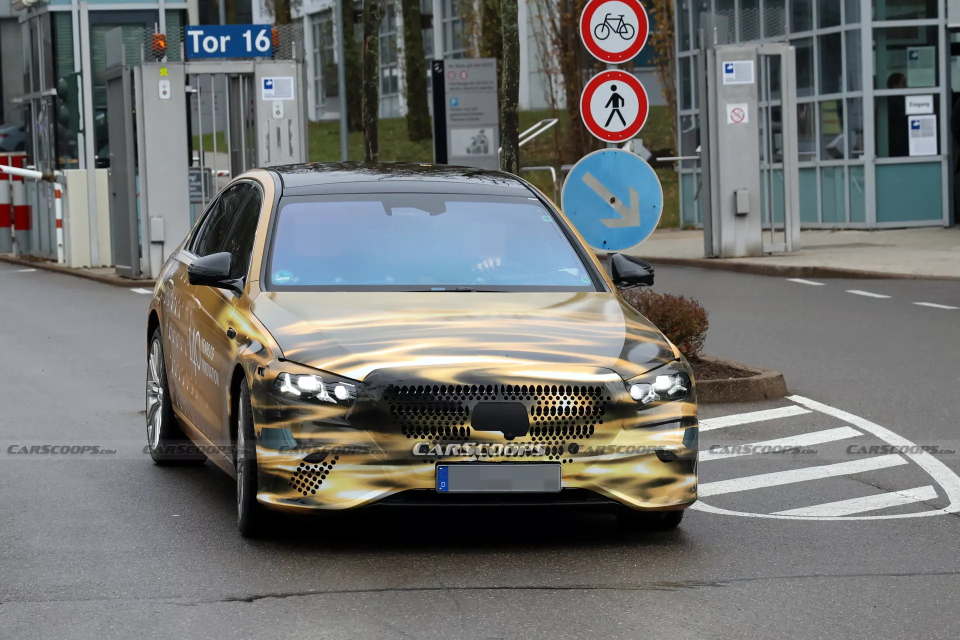 مرسيدس اس كلاس 2026 فيس ليفت تظهر أثناء اختبارها مع اقتراب التدشين مرسيدس اس كلاس 2026 فيس ليفت تظهر أثناء اختبارها مع اقتراب التدشين 4