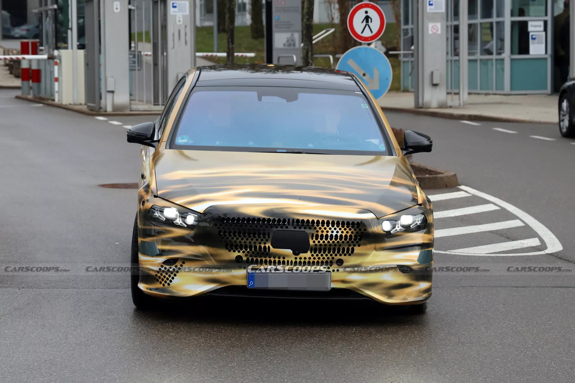 مرسيدس اس كلاس 2026 فيس ليفت تظهر أثناء اختبارها مع اقتراب التدشين مرسيدس اس كلاس 2026 فيس ليفت تظهر أثناء اختبارها مع اقتراب التدشين 5