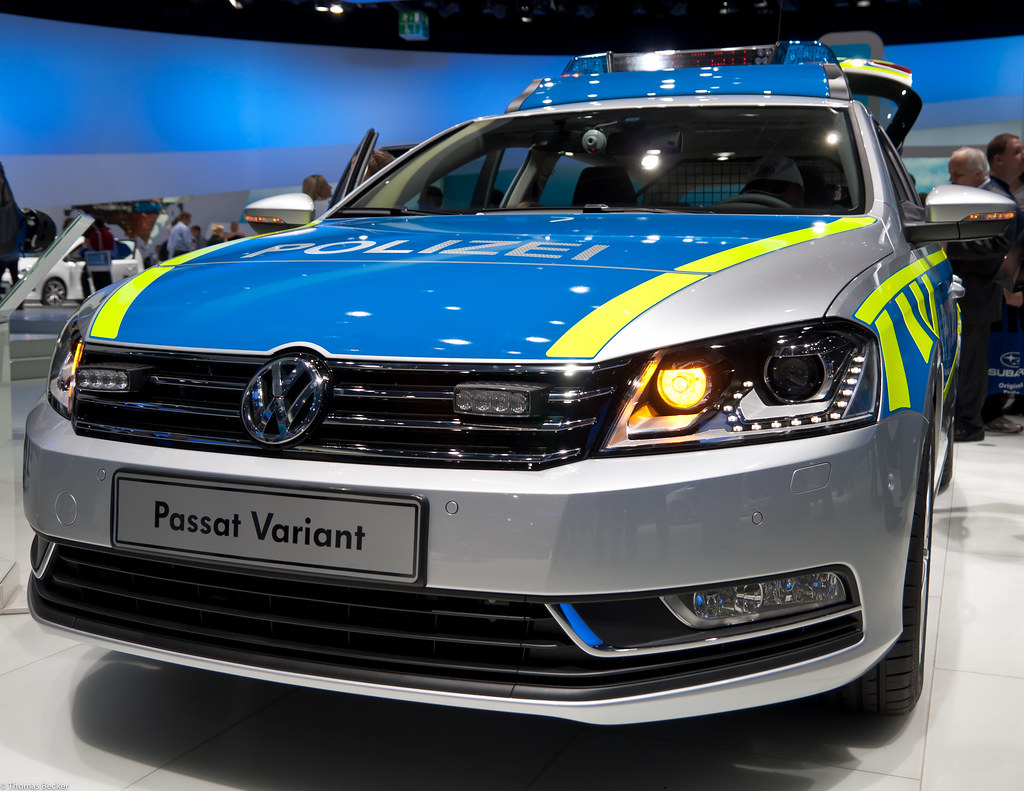 سيارات الشرطة الألمانية: لماذا تعتمد على العملية أكثر من الاستعراض؟ 2