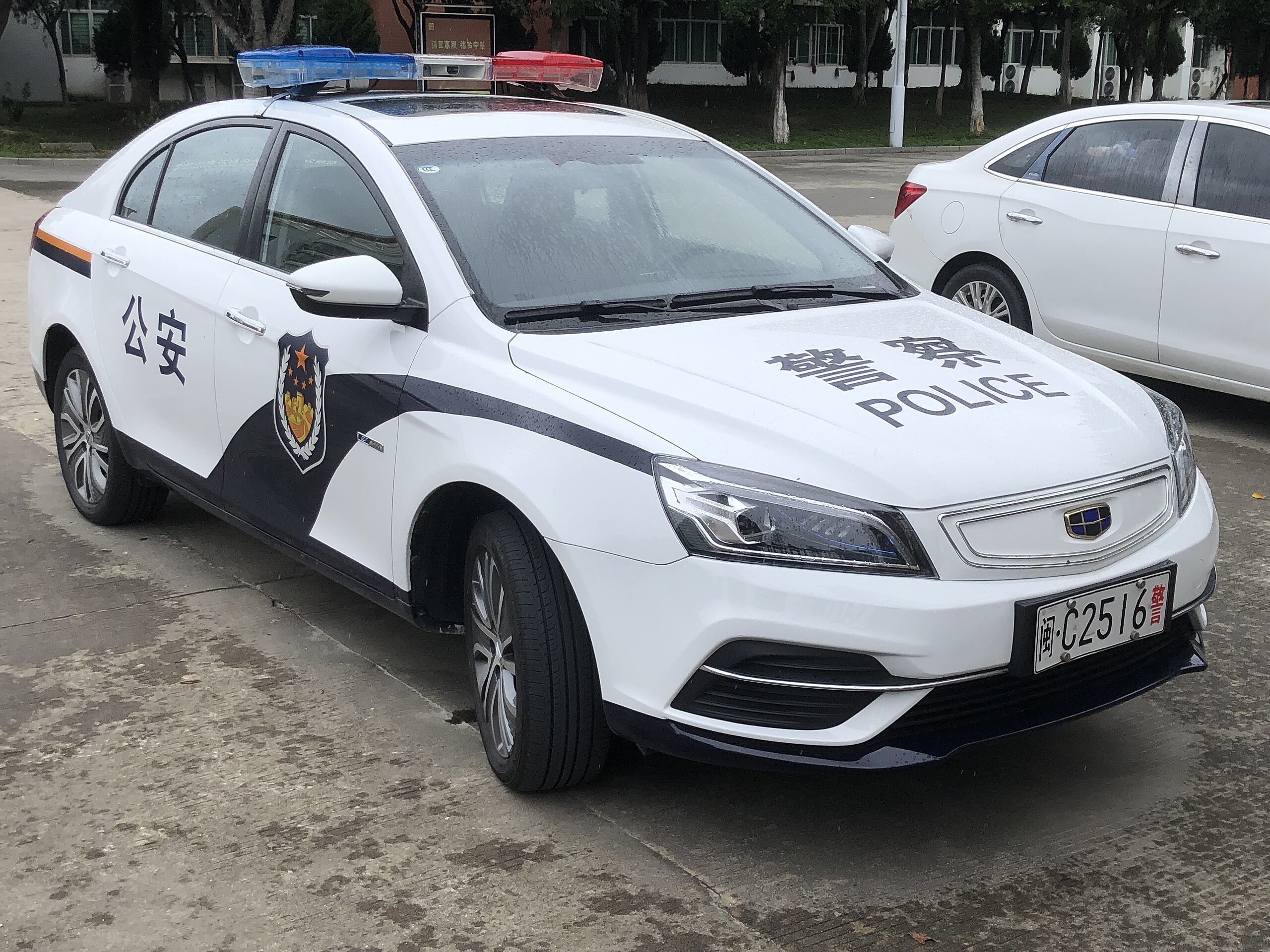 سيارات الشرطة في الصين.. حين تلتقي هيبة الأمن بتطور صناعة السيارات سيارات الشرطة في الصين.. حين تلتقي هيبة الأمن بتطور صناعة السيارات 5