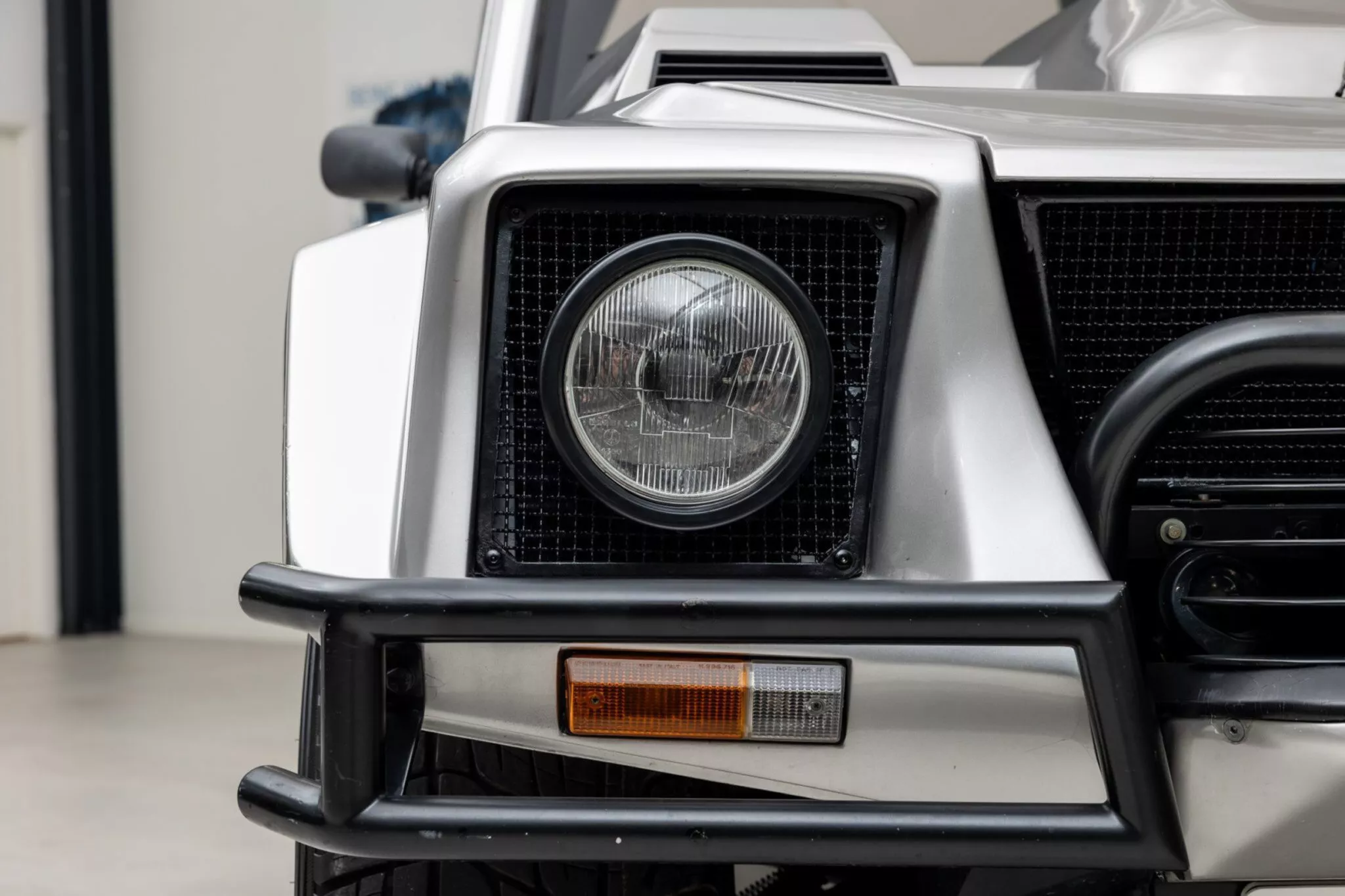 سيارة لامبورجيني LM002 المعدلة لسلطان بروناي معروضة للبيع في مزاد سيارة لامبورجيني LM002 المعدلة لسلطان بروناي معروضة للبيع في مزاد 12