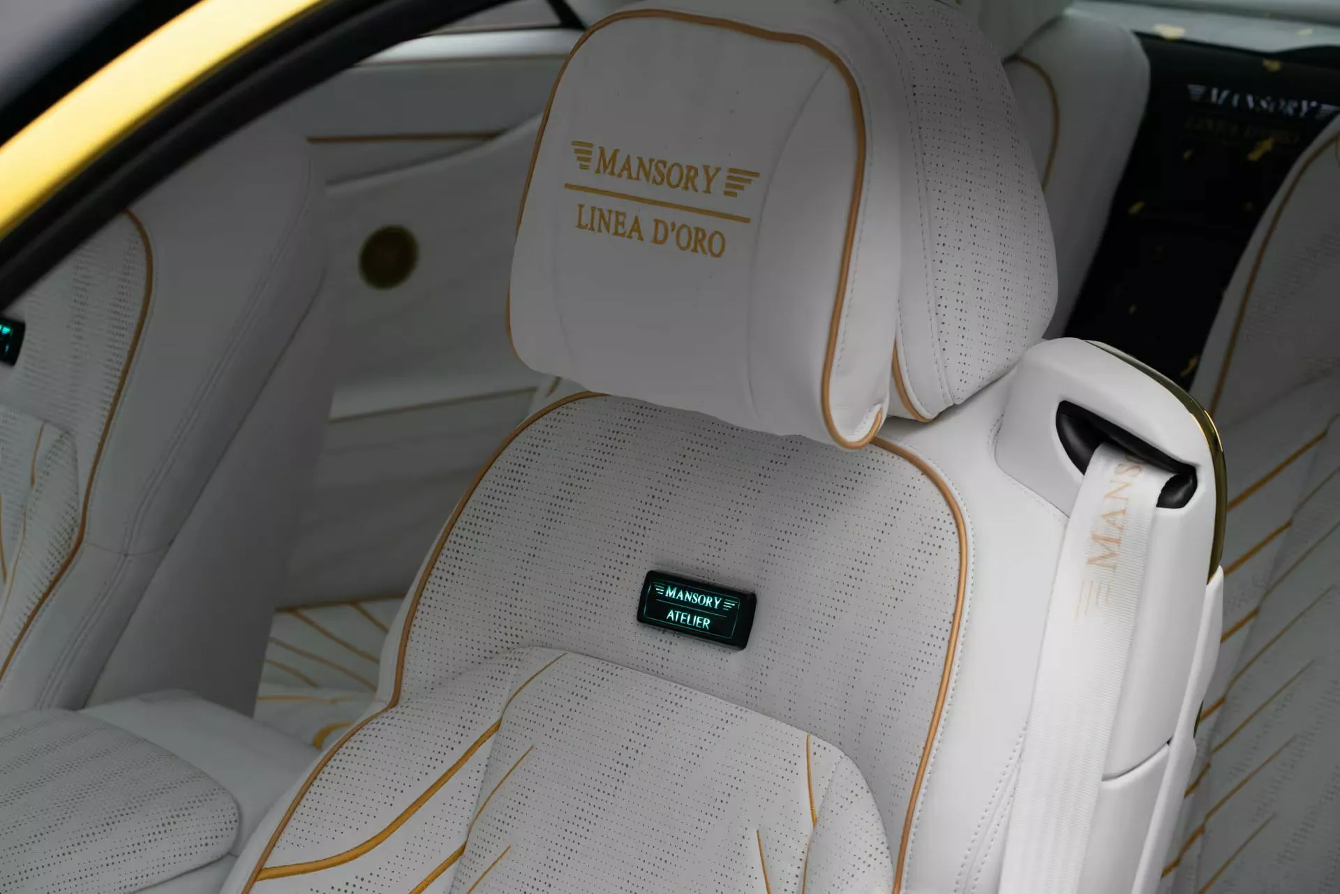 رولزرويس سبيكتر تحصل على إصدار مرصّع بالذهب من مانسوري رولزرويس سبيكتر تحصل على إصدار مرصّع بالذهب من مانسوري 12