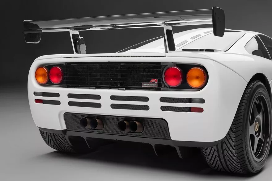 مكلارين F1 نادرة من سلطان بروناي تكسر الرقم القياسي في مزاد أبوظبي! مكلارين F1 نادرة من سلطان بروناي تكسر الرقم القياسي في مزاد أبوظبي! 7