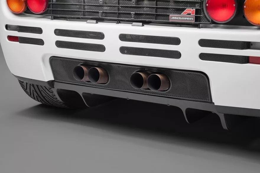 مكلارين F1 نادرة من سلطان بروناي تكسر الرقم القياسي في مزاد أبوظبي! مكلارين F1 نادرة من سلطان بروناي تكسر الرقم القياسي في مزاد أبوظبي! 8