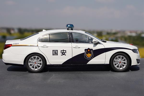 سيارات الشرطة في الصين.. حين تلتقي هيبة الأمن بتطور صناعة السيارات سيارات الشرطة في الصين.. حين تلتقي هيبة الأمن بتطور صناعة السيارات 1