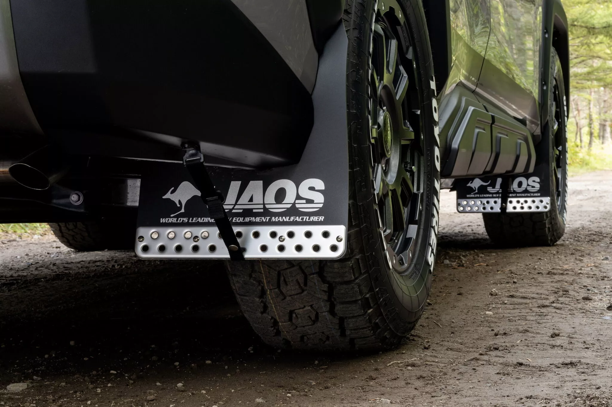 تويوتا راف فور تحصل على تعديلات أوف رود ملفتة في اليابان 15