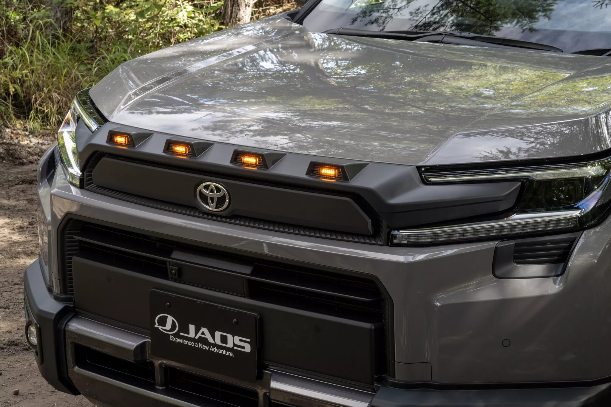 تويوتا راف فور تحصل على تعديلات أوف رود ملفتة في اليابان 11