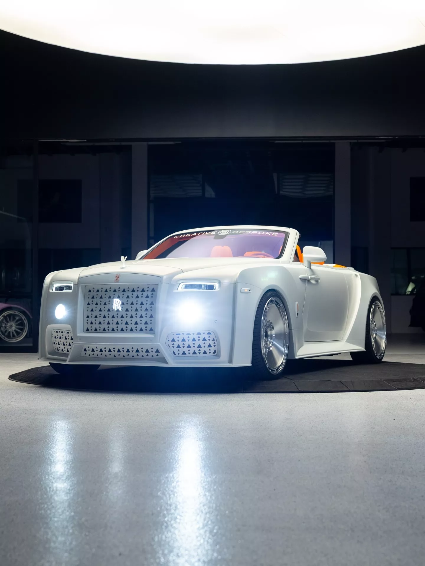 شركة إماراتية تكشف عن إصدار معدل حصري جداً لرولزرويس دون 8