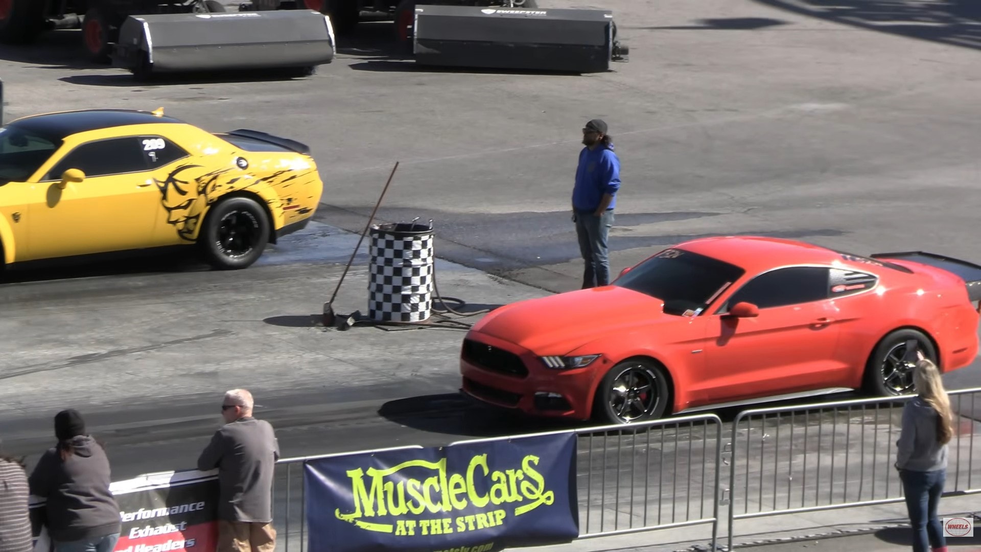 فورد موستانج معدلة تسحق تشالنجر ديمون بقوة 840 حصان في سباقات التسارع 1