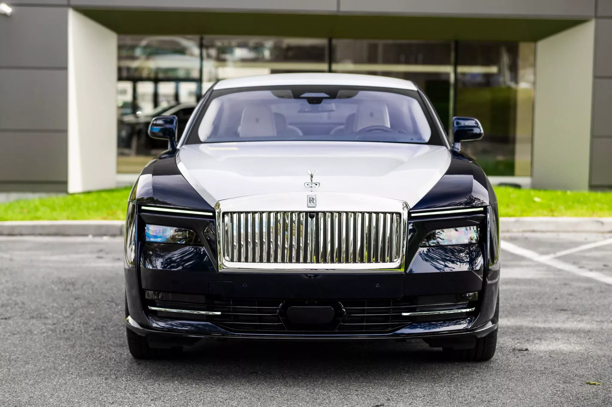 رولزرويس سبيكتر تخسر ربع قيمتها بعد أسابيع من شرائها! رولزرويس سبيكتر تخسر ربع قيمتها بعد أسابيع من شرائها! 11