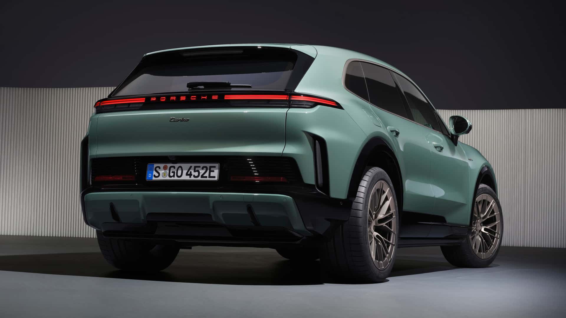 بورش مصدومة من وتيرة الابتكار للشركات الصينية المنافسة بورش مصدومة من وتيرة الابتكار للشركات الصينية المنافسة 1