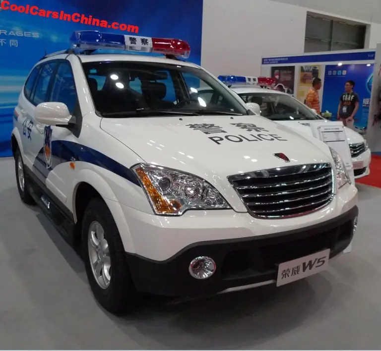 سيارات الشرطة في الصين.. حين تلتقي هيبة الأمن بتطور صناعة السيارات سيارات الشرطة في الصين.. حين تلتقي هيبة الأمن بتطور صناعة السيارات 7