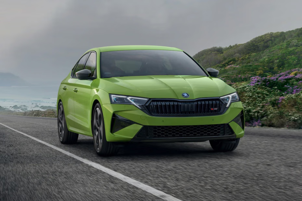 سكودا-اوكتافيا-ار-اس-المربع-نت-11