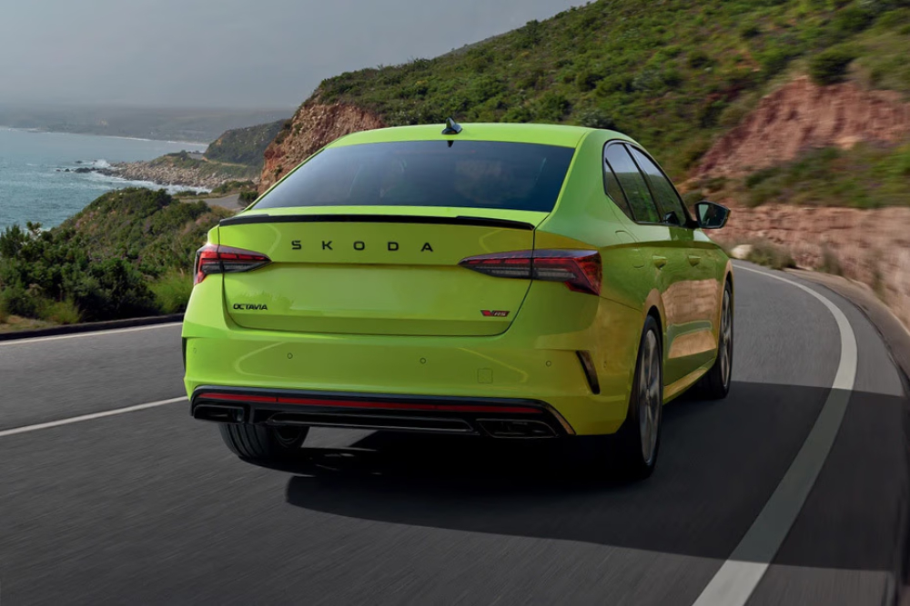 سكودا-اوكتافيا-ار-اس-المربع-نت-12