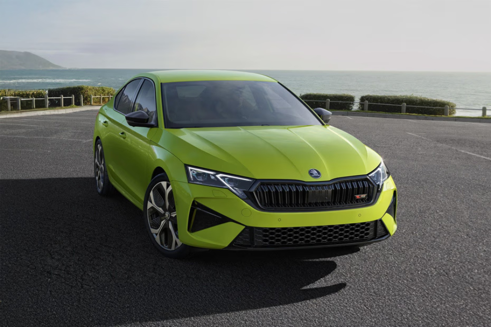 سكودا-اوكتافيا-ار-اس-المربع-نت-13