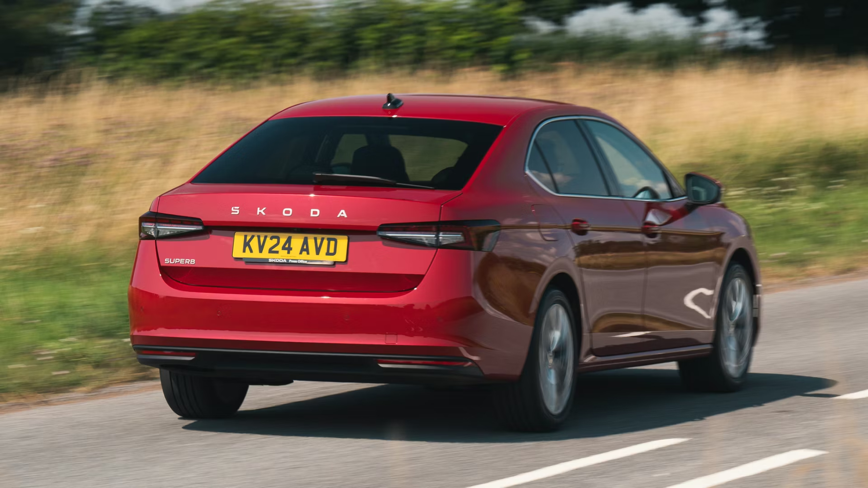 سكودا-سوبريب-المربع-نت-21