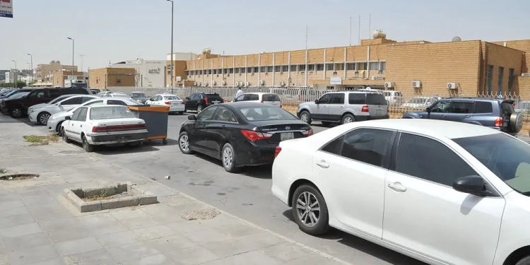 كود الطريق السعودي.. تنظيم ذكي لمواقف المباني يعزز سلامة المشاة ويرفع كفاءة الحركة كود الطريق السعودي.. تنظيم ذكي لمواقف المباني يعزز سلامة المشاة ويرفع كفاءة الحركة 1