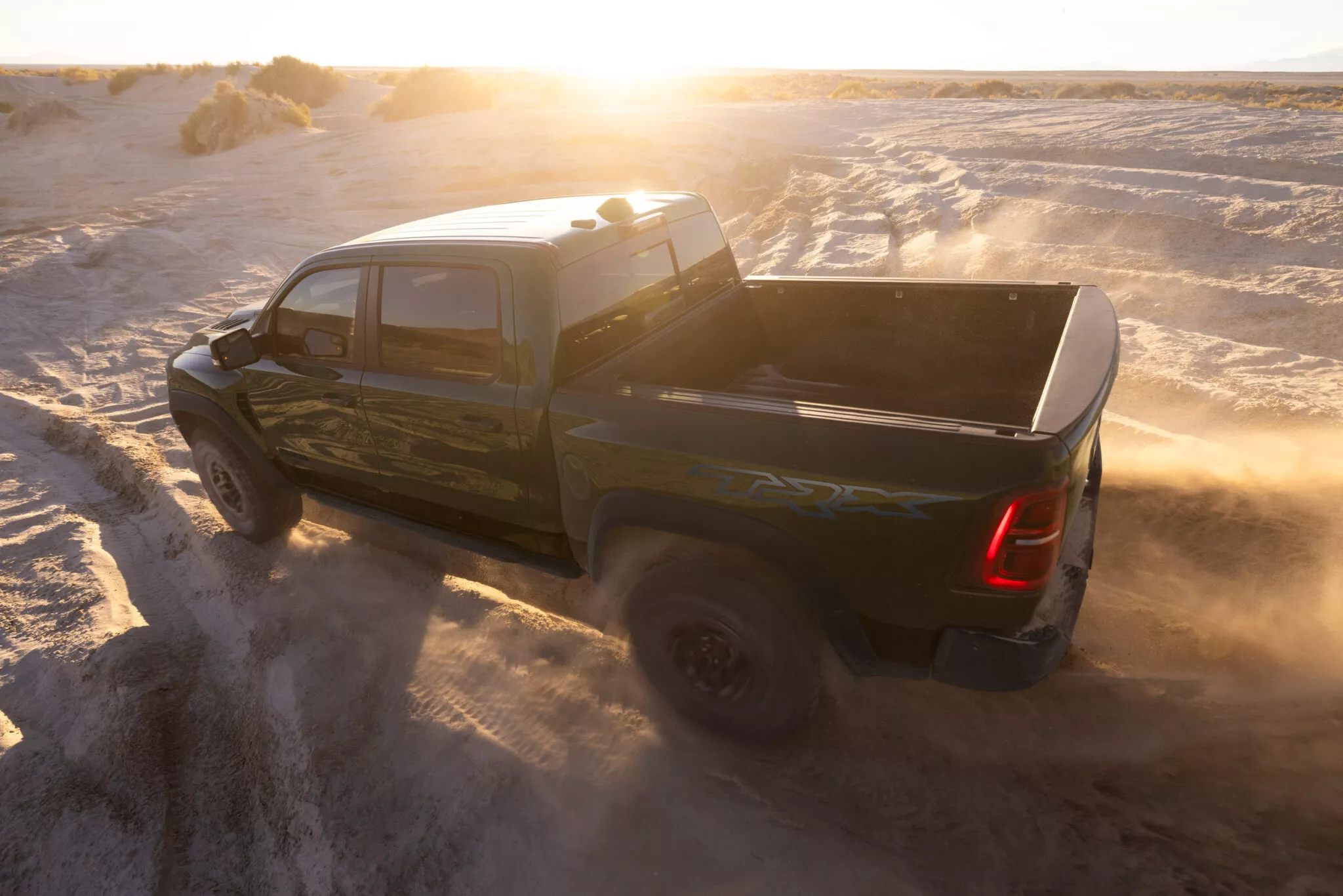 رام 1500 TRX الأسطورية تعود للحياة في موديل جديد كلياً بقوة 777 حصان رام 1500 TRX الأسطورية تعود للحياة في موديل جديد كلياً بقوة 777 حصان 9