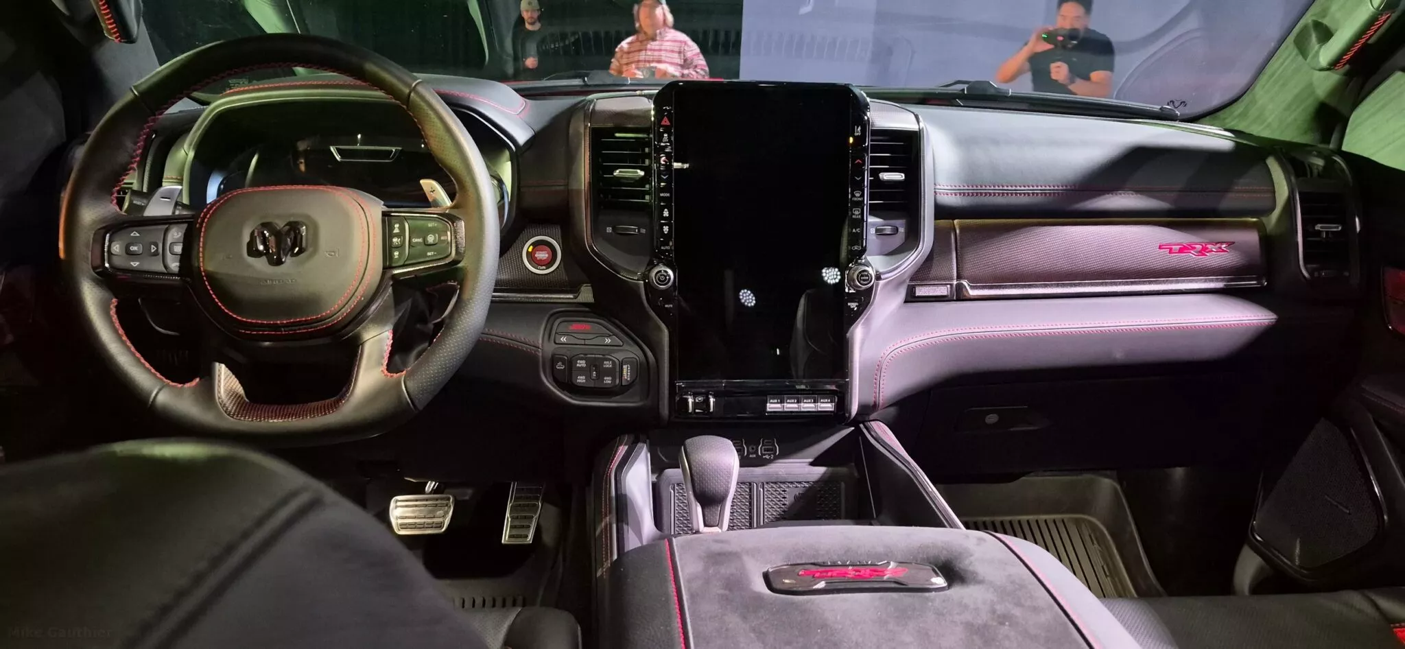 رام 1500 TRX الأسطورية تعود للحياة في موديل جديد كلياً بقوة 777 حصان رام 1500 TRX الأسطورية تعود للحياة في موديل جديد كلياً بقوة 777 حصان 46