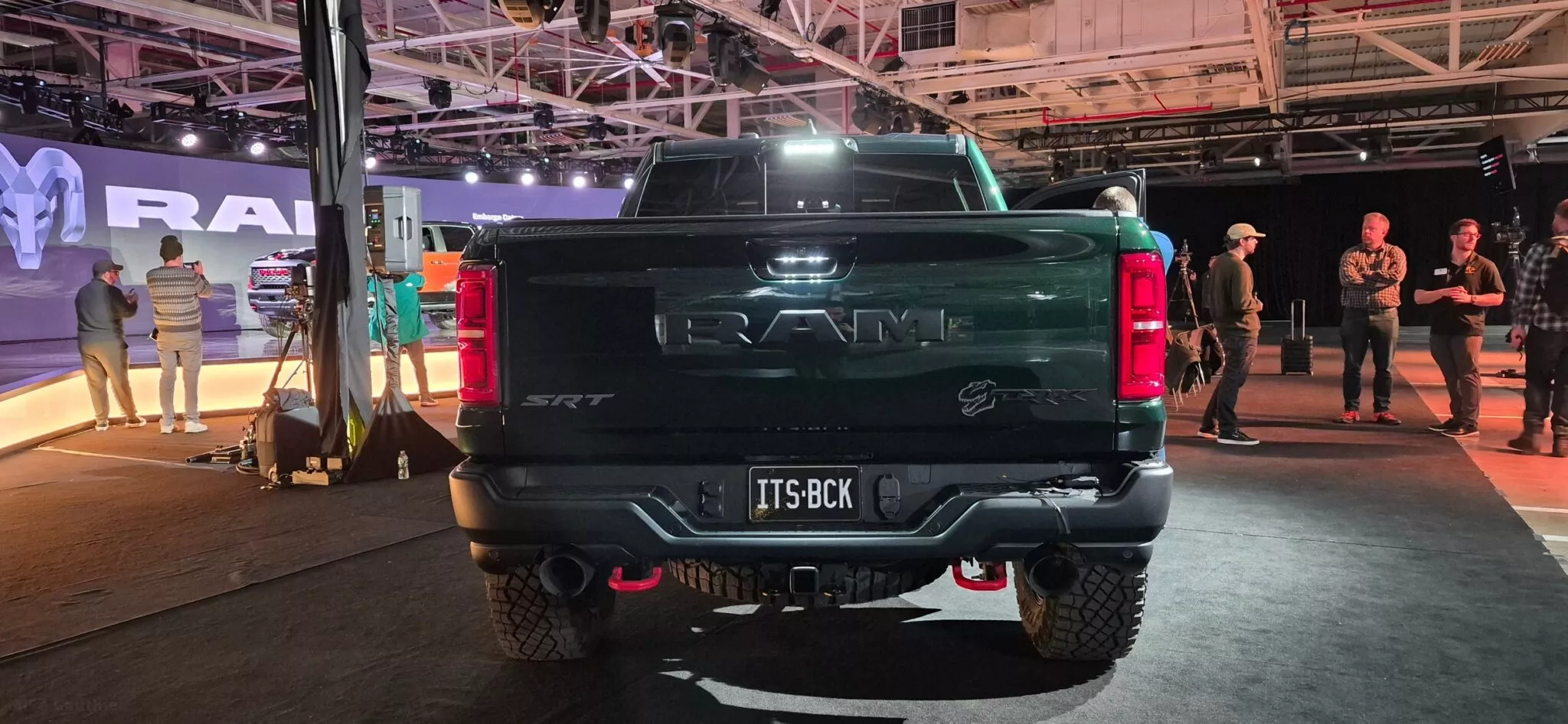 رام 1500 TRX الأسطورية تعود للحياة في موديل جديد كلياً بقوة 777 حصان رام 1500 TRX الأسطورية تعود للحياة في موديل جديد كلياً بقوة 777 حصان 34