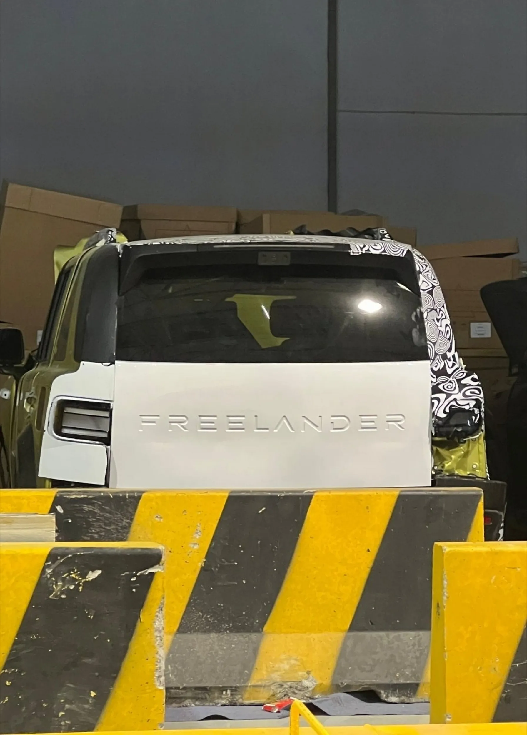 لاندروفر تعلن عن عودة فريلاندر SUV مع طرحها قريباً في الشرق الأوسط لاندروفر تعلن عن عودة فريلاندر SUV مع طرحها قريباً في الشرق الأوسط 6