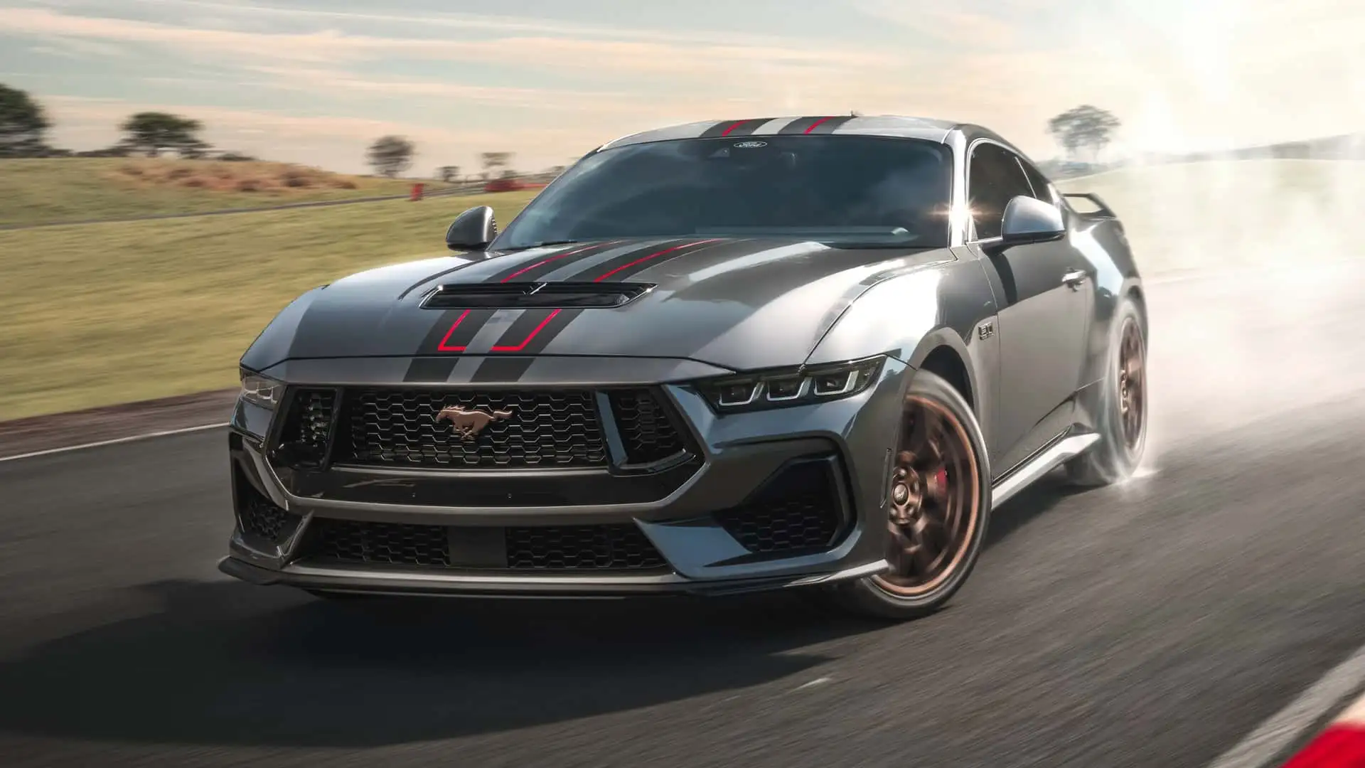 السيارات الرياضية الأعلى والأقل مبيعاً في أمريكا خلال 2025 .. موستانج تتصدر كالعادة