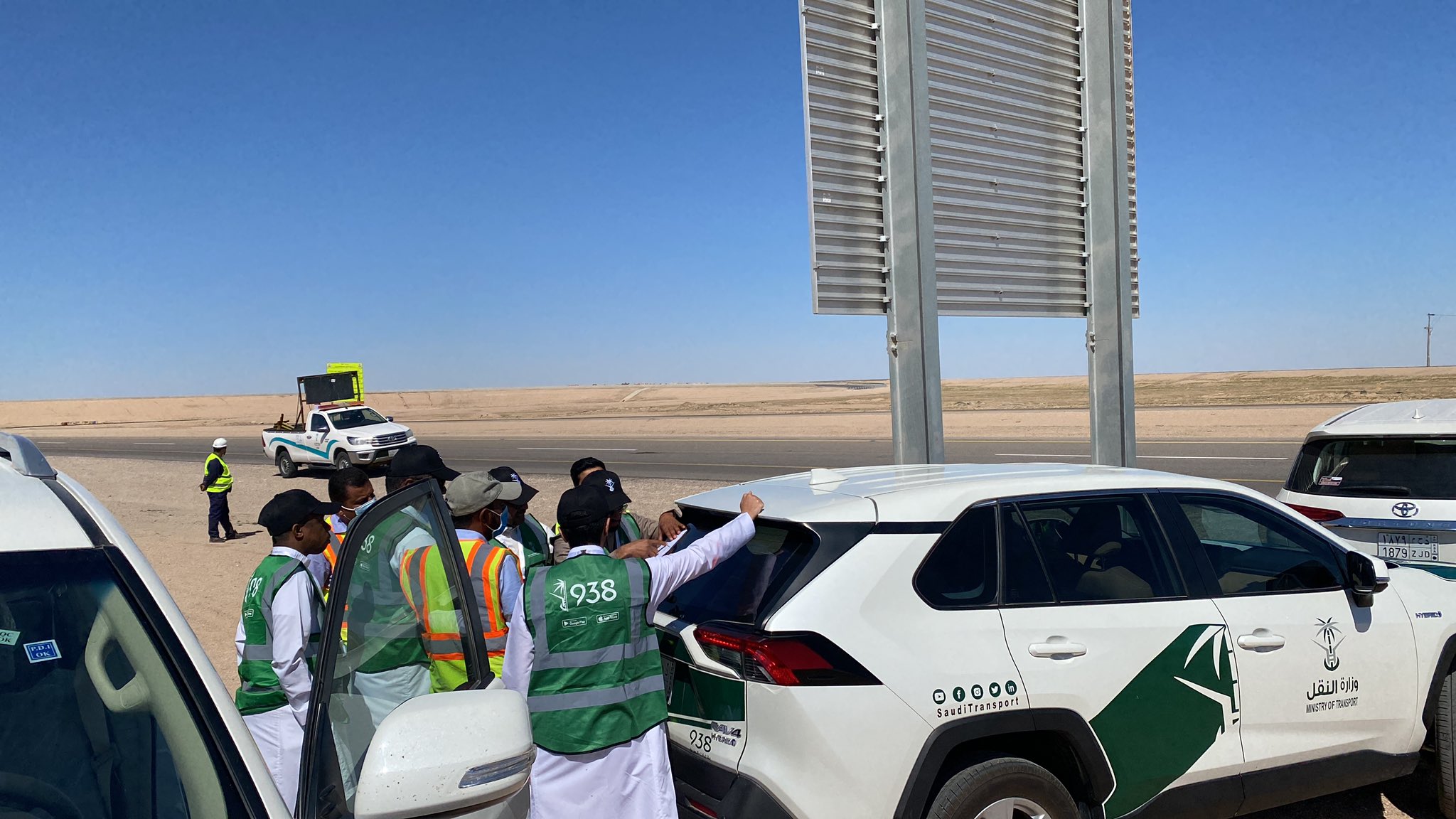 ضمن حملة طرق متميزة آمنة.. غرفة تحكم وأنظمة وتقنيات حديثة لمسح وتقييم شبكة الطرق حملة طرق متميزة آمنة
