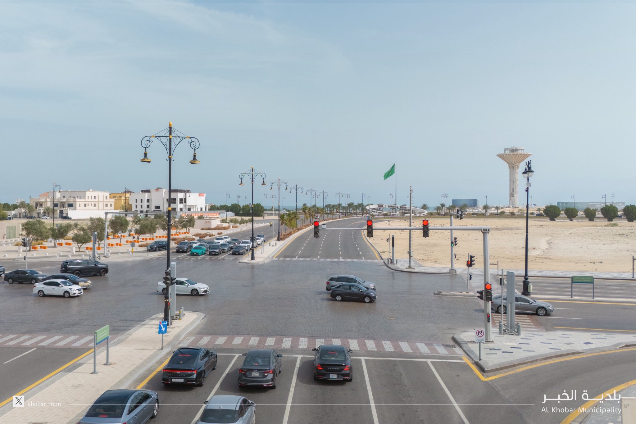 إطلاق إشارات ذكية لإدارة المرور في الخبر دون تدخل بشري إشارات ذكية لإدارة المرور في الخبر