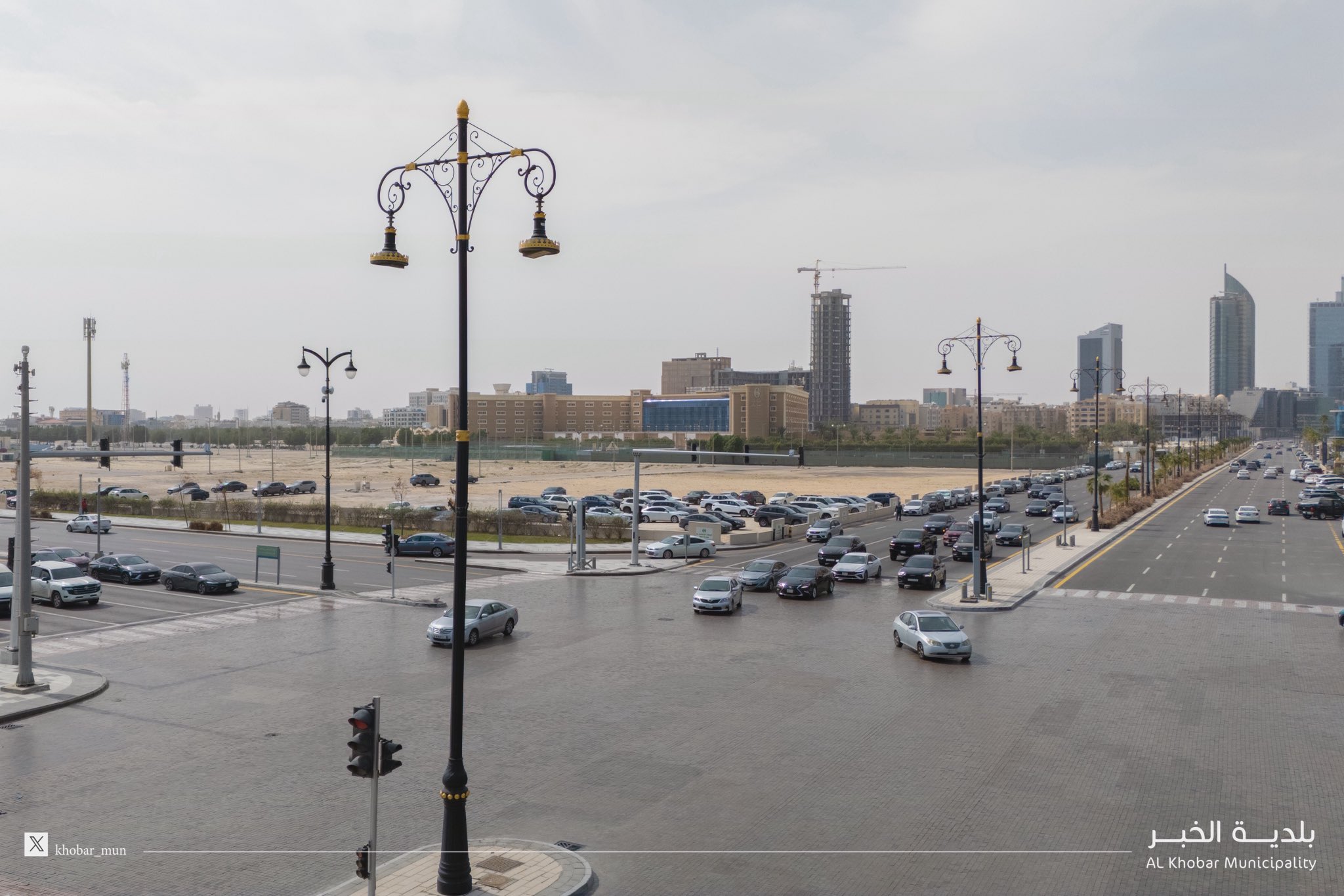 إطلاق إشارات ذكية لإدارة المرور في الخبر دون تدخل بشري إطلاق إشارات ذكية لإدارة المرور في الخبر دون تدخل بشري 1