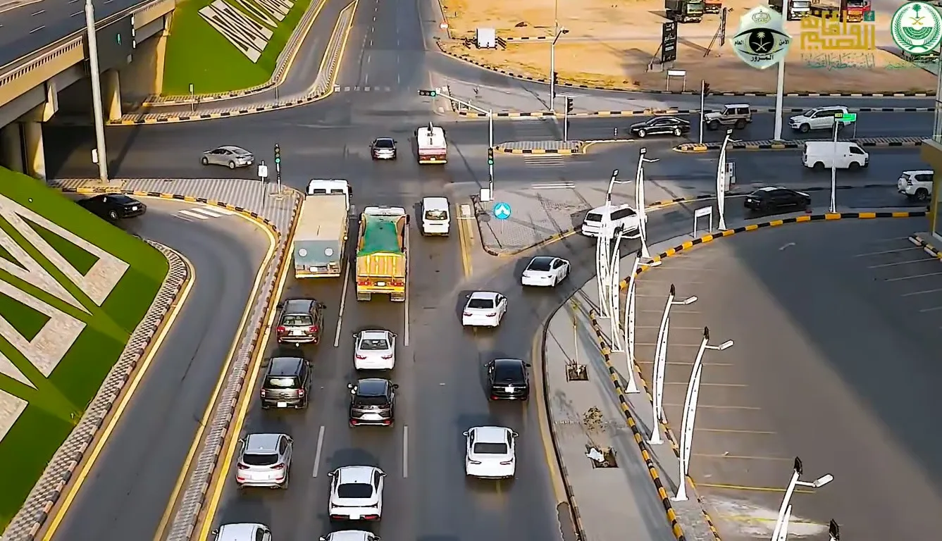 تفعيل الإشارات المرورية الذكية في تقاطعات حيوية بمدينة بريدة لتعزيز السلامة المرورية الإشارات المرورية الذكية تعمل بتقنيات الذكاء الاصطناعي