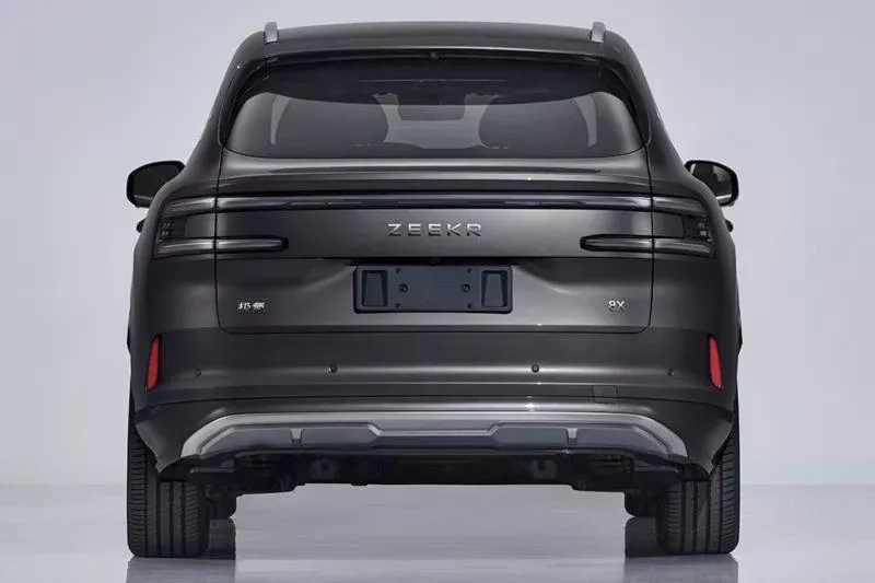 زيكر تكشف عن 8X SUV هايبرد الخارقة بقوة قصوى 1381 حصان! زيكر تكشف عن 8X SUV هايبرد الخارقة بقوة قصوى 1381 حصان! 4