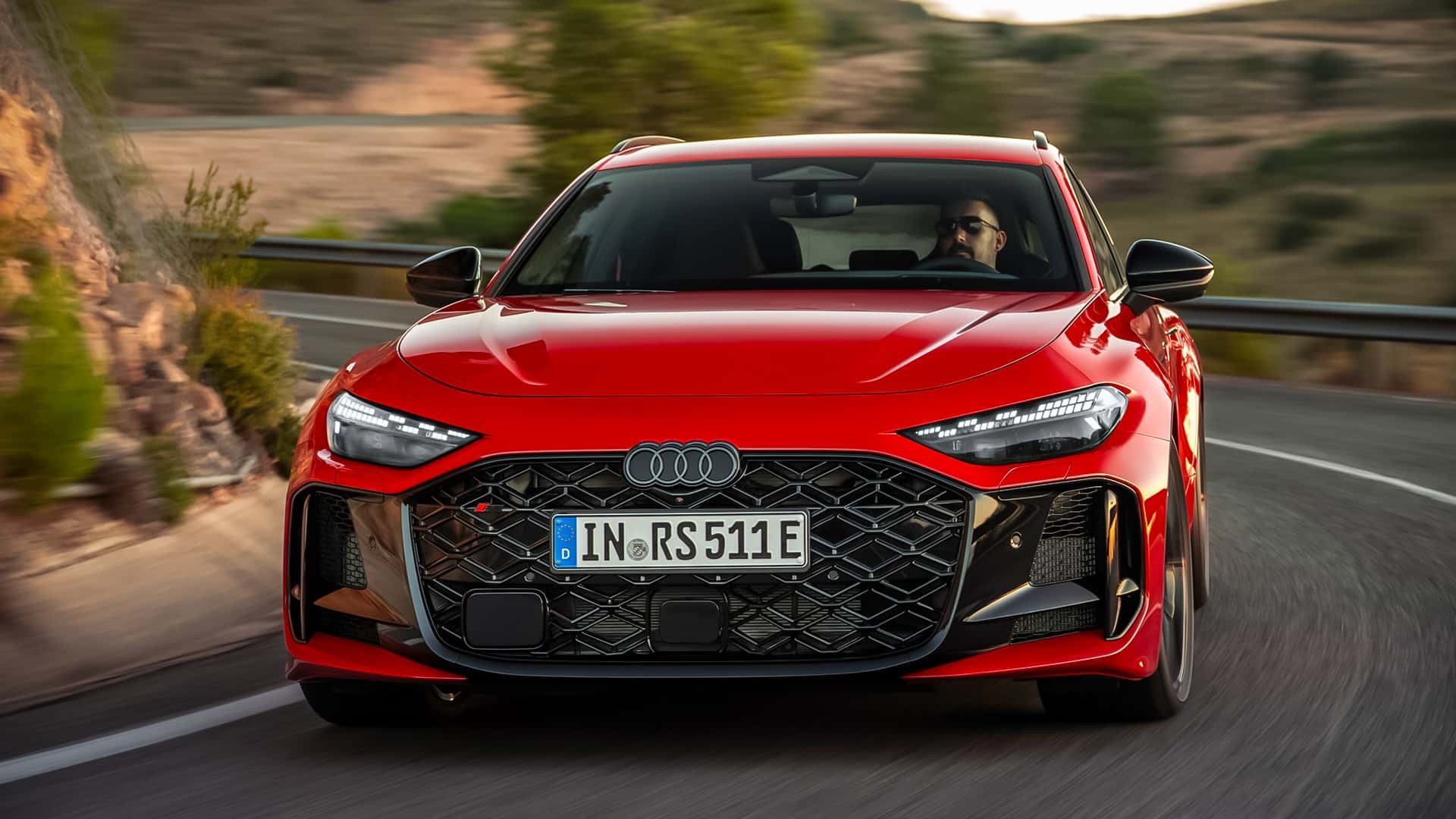 أودي RS5 2026 الجيل الجديد ينطلق رسمياً بمحرك أقوى وخارجية ملفتة أودي RS5 2026 الجيل الجديد ينطلق رسمياً بمحرك أقوى وخارجية ملفتة 9