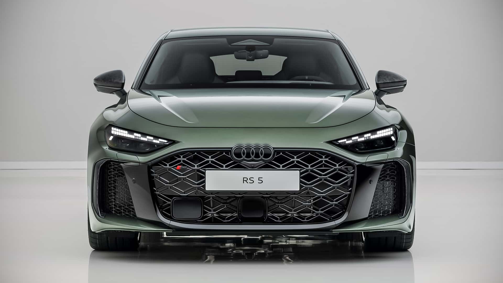 أودي RS5 2026 الجيل الجديد ينطلق رسمياً بمحرك أقوى وخارجية ملفتة أودي RS5 2026 الجيل الجديد ينطلق رسمياً بمحرك أقوى وخارجية ملفتة 11