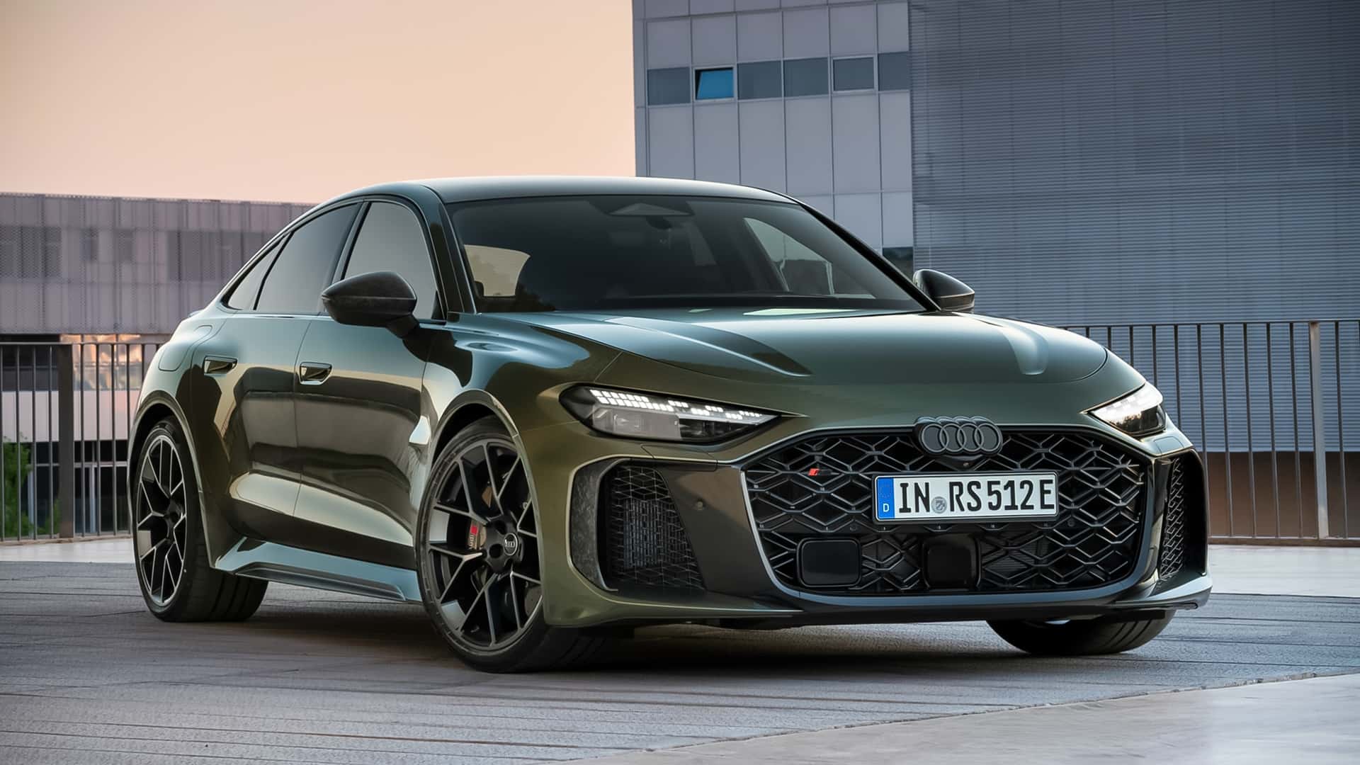 أودي RS5 2026 الجيل الجديد ينطلق رسمياً بمحرك أقوى وخارجية ملفتة أودي RS5 2026 الجيل الجديد ينطلق رسمياً بمحرك أقوى وخارجية ملفتة 14