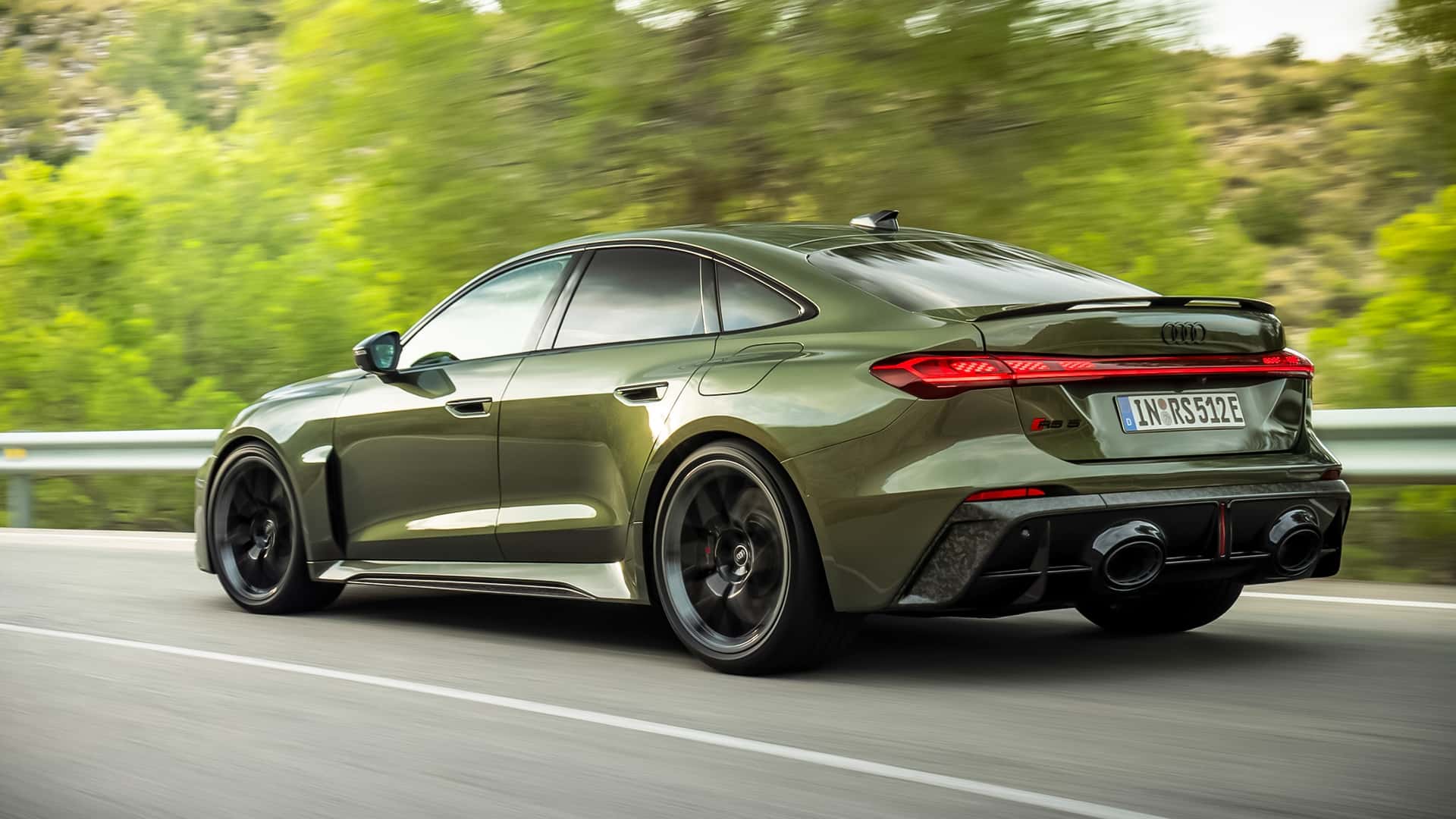 أودي RS5 2026 الجيل الجديد ينطلق رسمياً بمحرك أقوى وخارجية ملفتة أودي RS5 2026 الجيل الجديد ينطلق رسمياً بمحرك أقوى وخارجية ملفتة 17