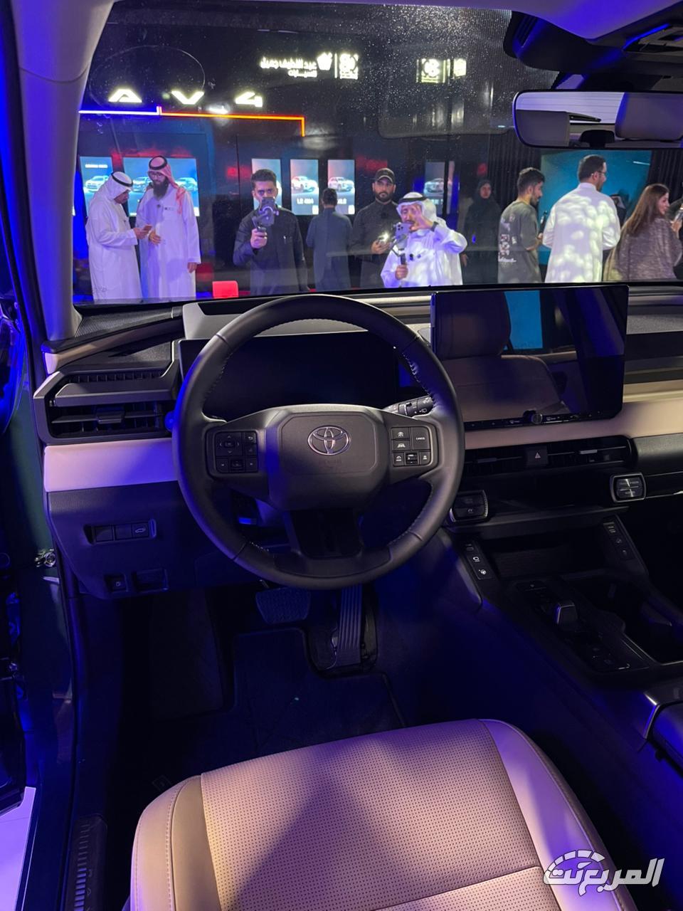 5 نقاط تضع تويوتا راف 4 2026 في مقدمة خيارات الـSUV تدشين تويوتا راف 4 2026 30