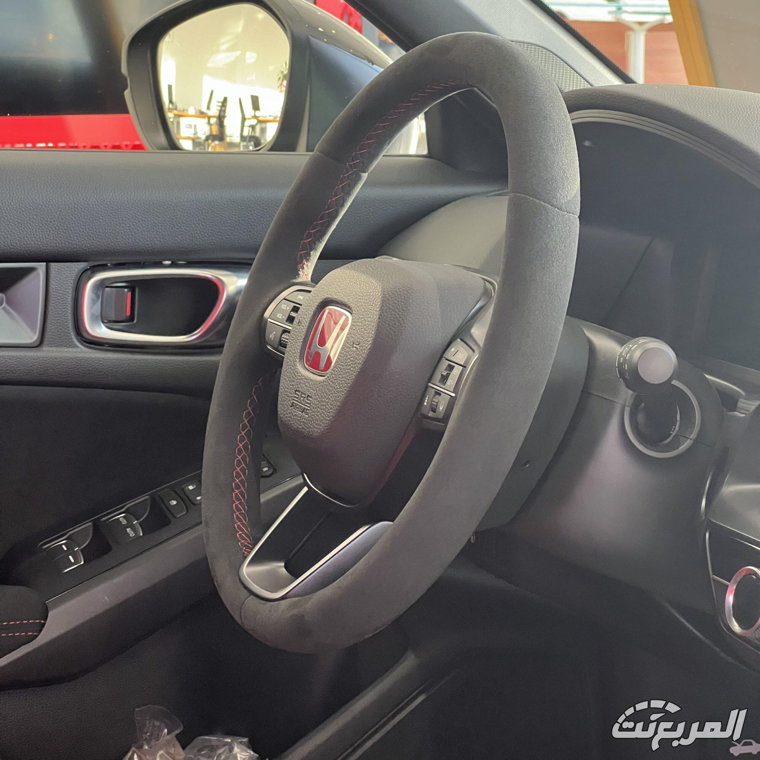 مميزات هوندا سيفيك تايب R 2026 بالتفصيل مع استعراض القوة والتسارع مميزات هوندا سيفيك تايب R 2026 23