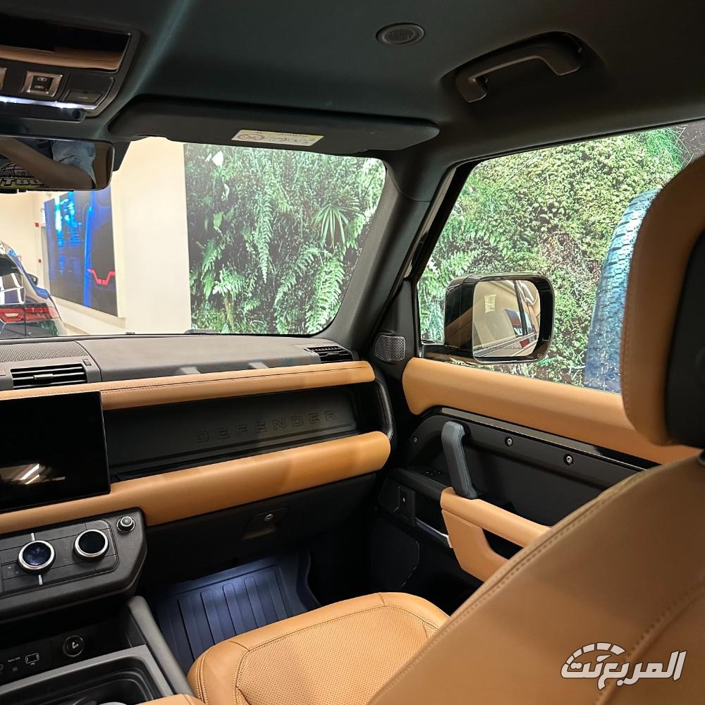 مواصفات لاندروفر ديفندر 90 2026: قدرات قوية وتصميم أيقوني للطرق الوعرة مواصفات لاندروفر ديفندر 90 2026 11
