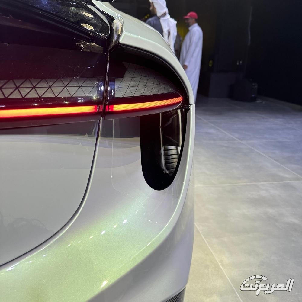 مواصفات لوتس ايميا 2026 9