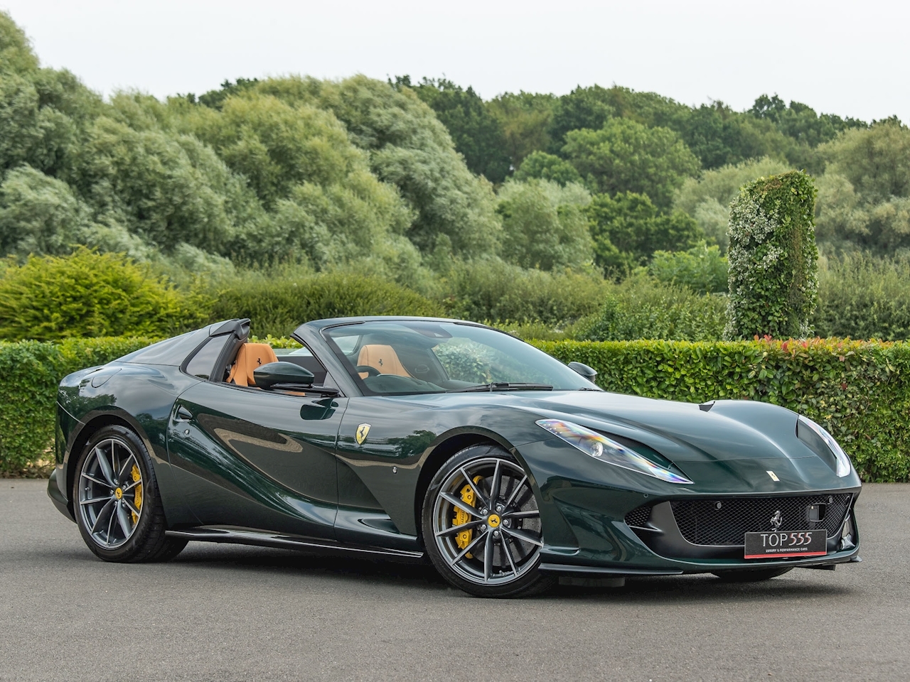 أقوى 10 سيارات إنتاجية في تاريخ فيراري.. عندما يتحول الحصان الجامح إلى آلة خارقة Ferrari 812 Superfast Gts
