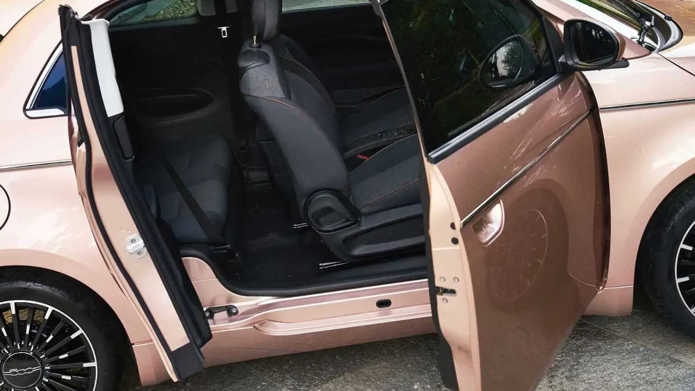 فيات-500e-المربع-نت-5-5