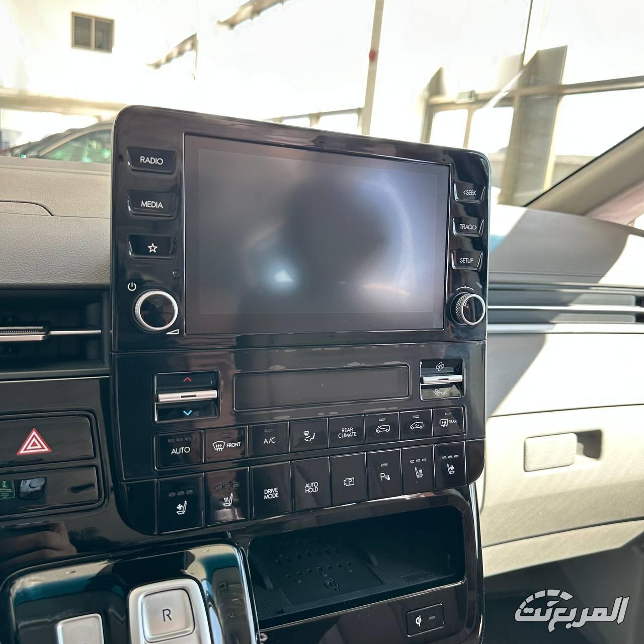 مواصفات هيونداي ستاريا 2026: الدليل الكامل لأسعار وفئات الميني فان العائلية مواصفات هيونداي ستاريا 2026 4