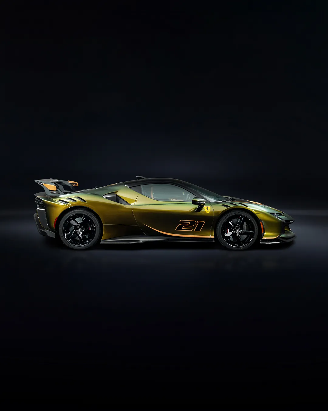 فيراري SF90 XX ستراديل تحصل على أحد أغرب إصداراتها بطلاء متغير الألوان فيراري SF90 XX ستراديل تحصل على أحد أغرب إصداراتها بطلاء متغير الألوان 6