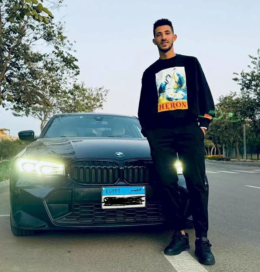 سيارات لاعبي منتخب مصر: من يفوز بصراع الفخامة داخل جراج نجوم الفراعنة؟ سيارات لاعبي منتخب مصر: من يفوز بصراع الفخامة داخل جراج نجوم الفراعنة؟ 24