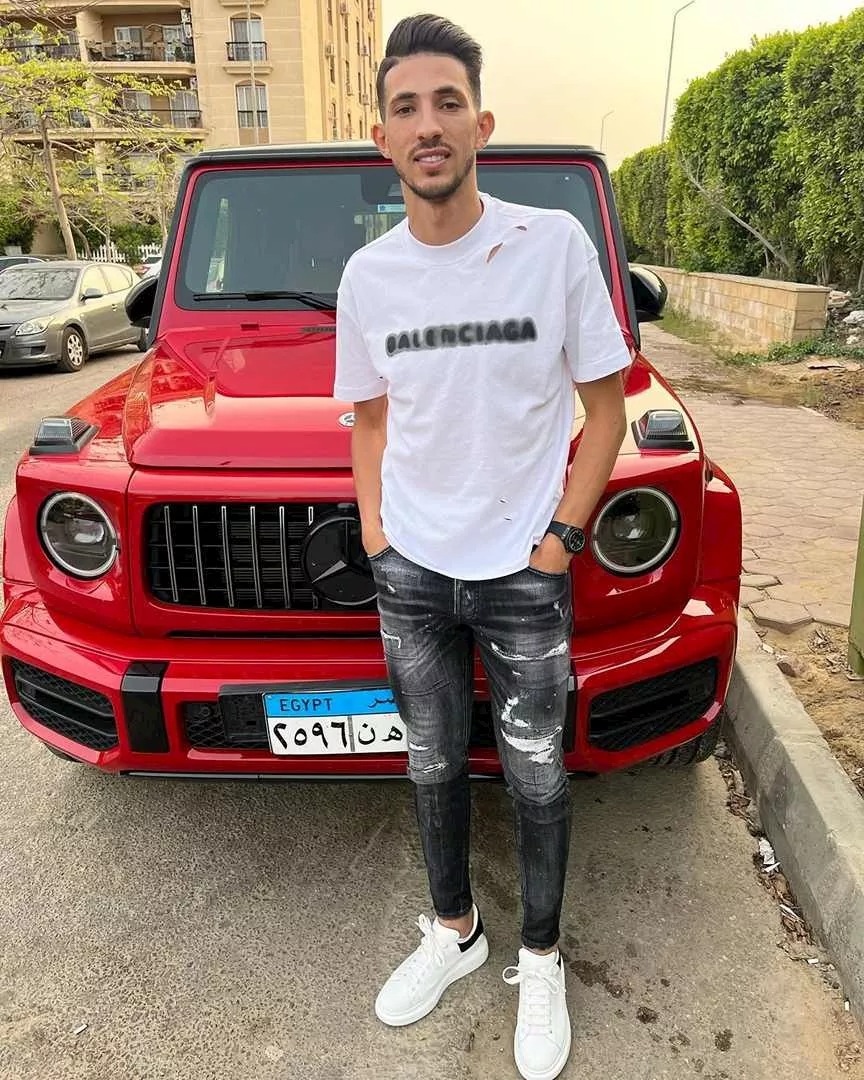 سيارات لاعبي منتخب مصر: من يفوز بصراع الفخامة داخل جراج نجوم الفراعنة؟ سيارات لاعبي منتخب مصر: من يفوز بصراع الفخامة داخل جراج نجوم الفراعنة؟ 23