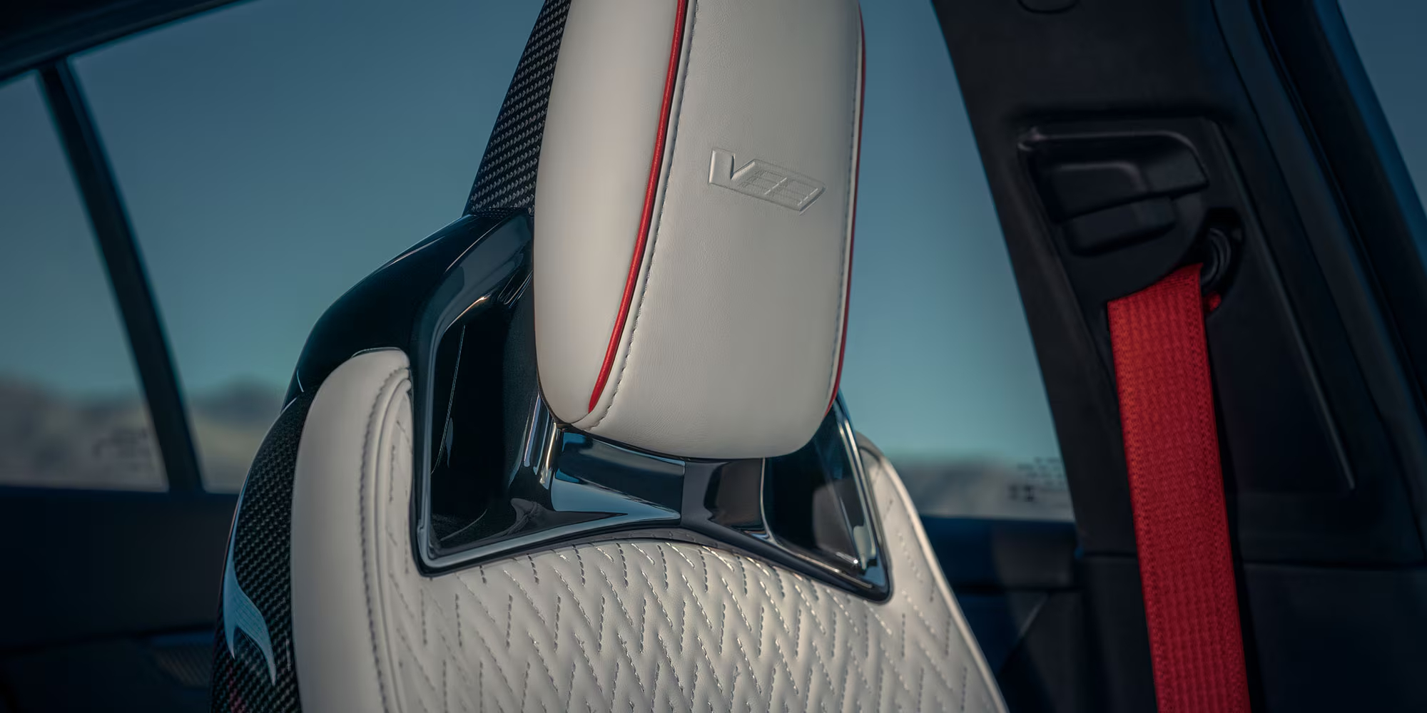 كاديلاك-ct5-v-المربع-نت-27