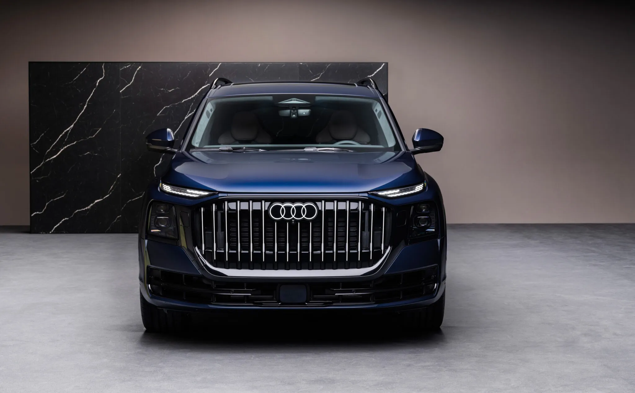 أودي Q9 2027 الجديدة تنطلق رسمياً.. أكبر SUV في تاريخ العلامة لمنافسة بي ام دبليو X7 ومرسيدس GLS 8