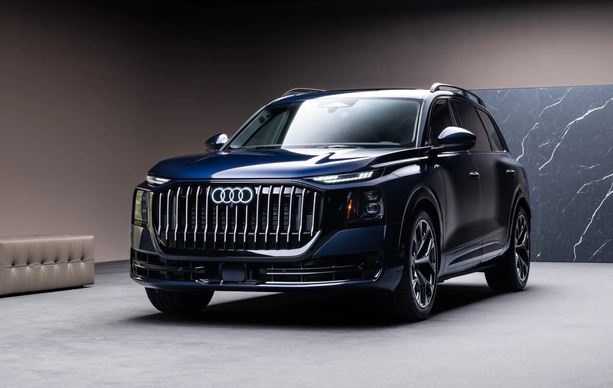 أودي Q9 2027 الجديدة تنطلق رسمياً.. أكبر SUV في تاريخ العلامة لمنافسة بي ام دبليو X7 ومرسيدس GLS 9