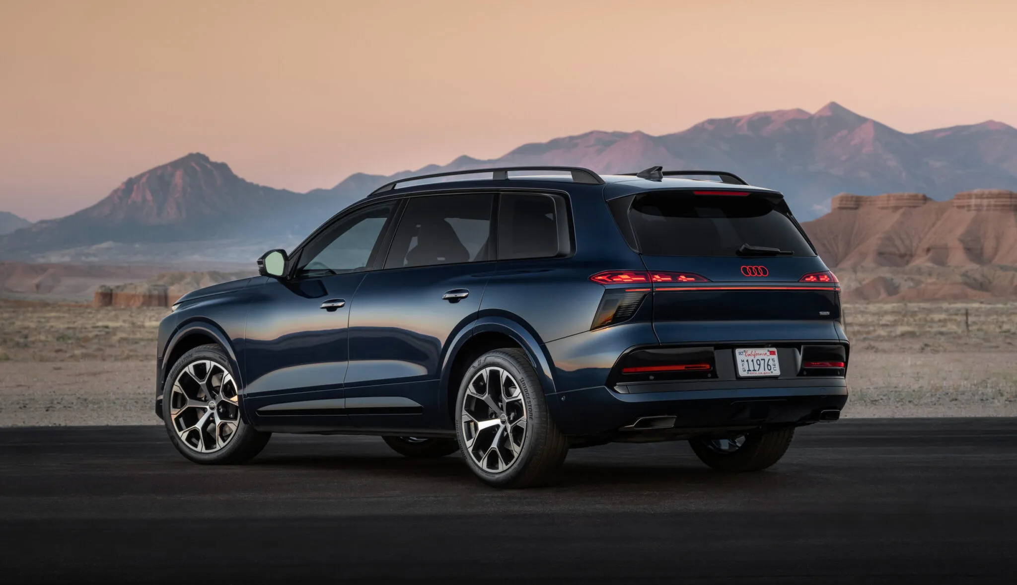 أودي Q9 2027 الجديدة تنطلق رسمياً.. أكبر SUV في تاريخ العلامة لمنافسة بي ام دبليو X7 ومرسيدس GLS 15